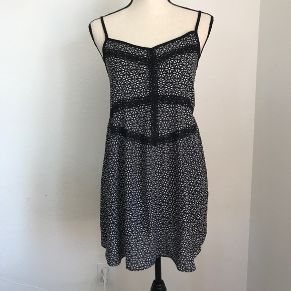 Zoe & Rose Band of Gypsies Dress - Picture 3 of 7